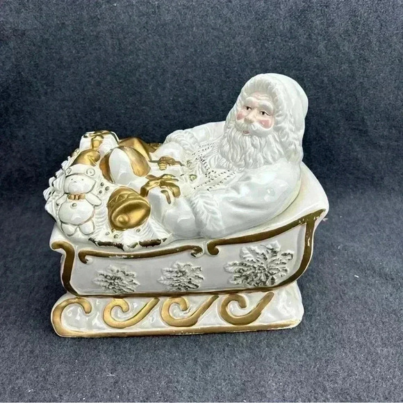 White & Gold Trim Ceramic Santa in Sleigh Cookie Jar World Bazaar's Inc. Xmas - Picture 1 of 10